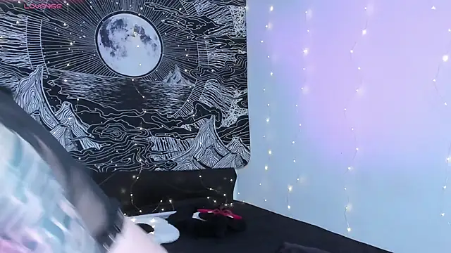 Hallucigenia  online show from 12/01/25, 12:39