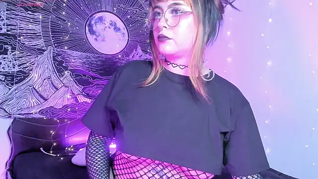 Hallucigenia  online show from 11/20/25, 06:41