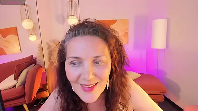 Snapshot of Irene_Marlow chatting on 09/19/25, 03:05 Irene Marlow online show from 09/19/25, 03:05