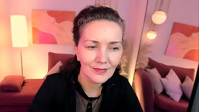 Irene Marlow online show from 11/04/25, 02:21