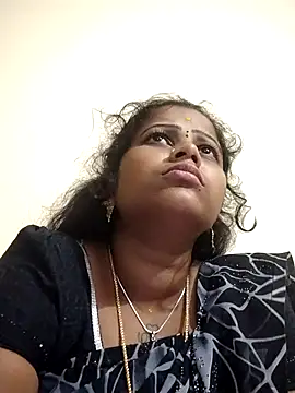 sweetqueen143 online show from 10/09/25, 04:40