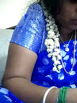 sweetqueen143 online show from 10/06/25, 06:30