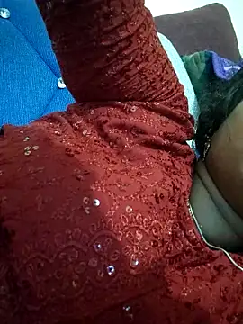 sweetqueen143 online show from 10/08/25, 03:57