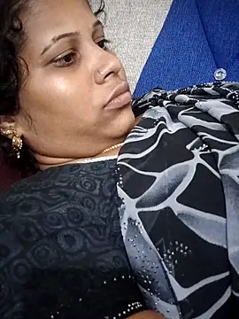 sweetqueen143 online show from 10/10/25, 04:52