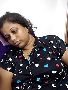 Snapshot of sweetqueen143 chatting on 05/15/26, 11:58 sweetqueen143 online show from 05/15/26, 11:58