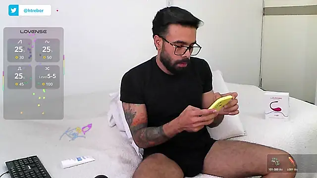 htrebor87 online show from 02/12/26, 07:35