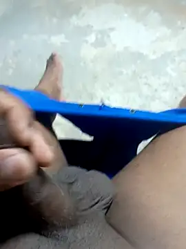 preto3561 online show from 11/22/25, 03:33