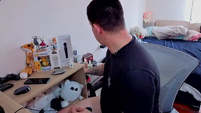 ryden 01 online show from 10/23/25, 04:05