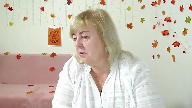 Snapshot of MilenaWedxy chatting on 11/21/25, 06:12 MilenaWedxy online show from 11/21/25, 06:12