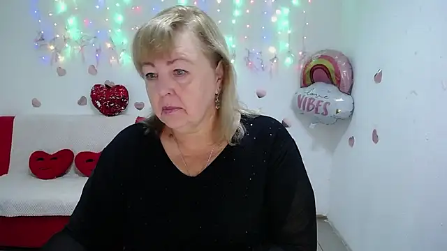 Snapshot of MilenaWedxy chatting on 09/30/25, 05:02 MilenaWedxy online show from 09/30/25, 05:02