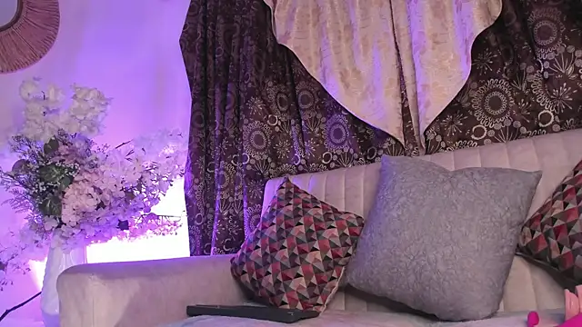 Ksaian  online show from 10/01/25, 07:51