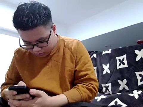 loveninja online show from 12/17/25, 12:21