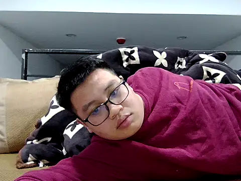 loveninja online show from 12/19/25, 01:46