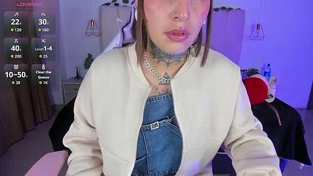 Gyal 8  online show from 12/02/25, 04:03