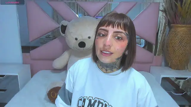 Gyal 8  online show from 09/26/25, 03:24