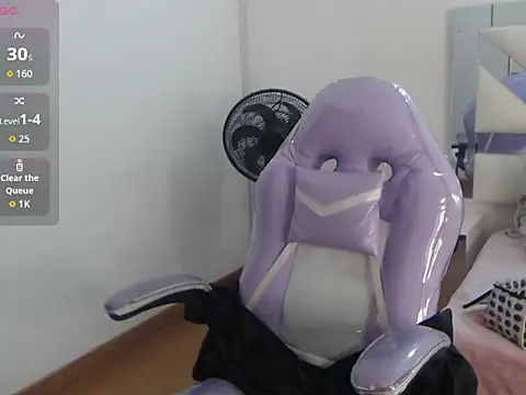 Gyal 8  online show from 11/08/25, 03:10