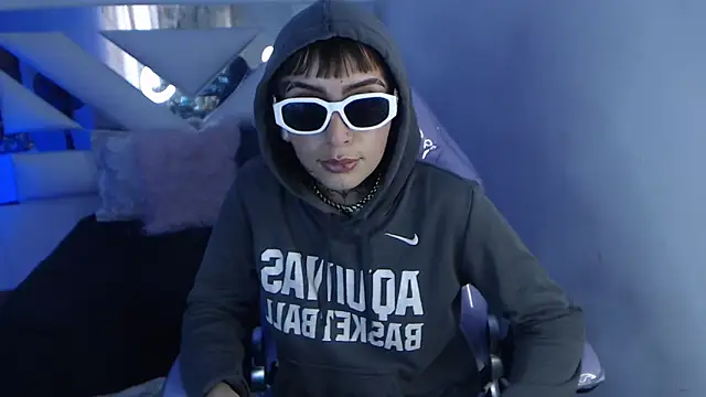 Gyal 8  online show from 10/25/25, 04:29