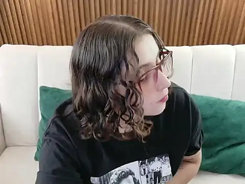 Snapshot of dirty_feelena chatting on 02/06/26, 05:53 dirty feelena online show from 02/06/26, 05:53