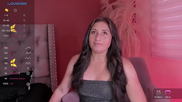 Snapshot of angela_fiory chatting on 11/19/25, 06:52 angela fiory online show from 11/19/25, 06:52