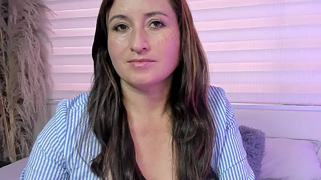 angela fiory online show from 06/14/26, 02:51