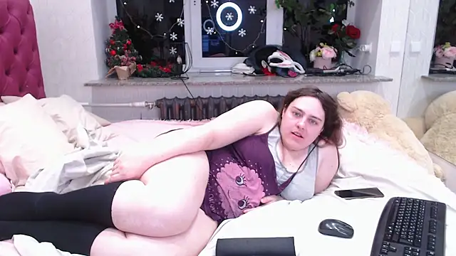 Hellen Miller   online show from 12/17/25, 01:38