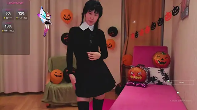 Snapshot of Reina__chan chatting on 10/31/25, 09:11 Reina chan online show from 10/31/25, 09:11