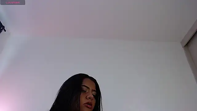 Camila Torresss online show from 04/16/26, 07:47