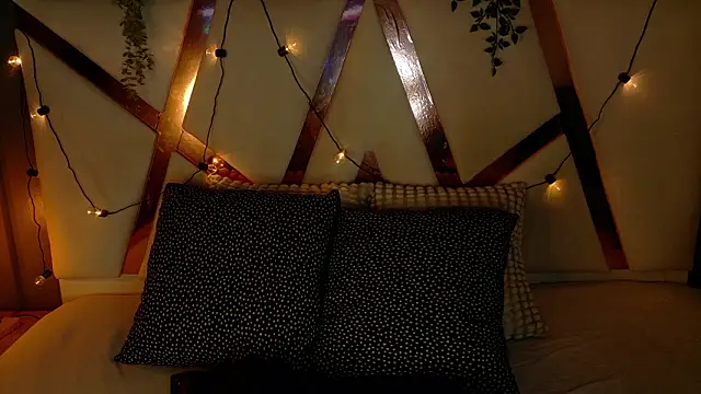 MyApril   online show from 02/25/26, 12:05