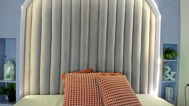 MyApril   online show from 02/20/26, 11:45