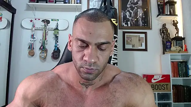 henryhadesflirt online show from 11/18/25, 10:13