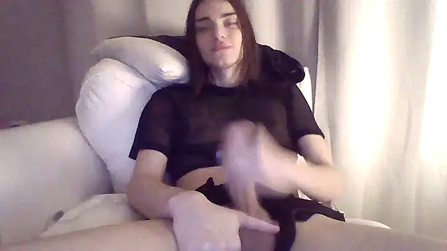 Luna Samosienko online show from 12/20/25, 12:19