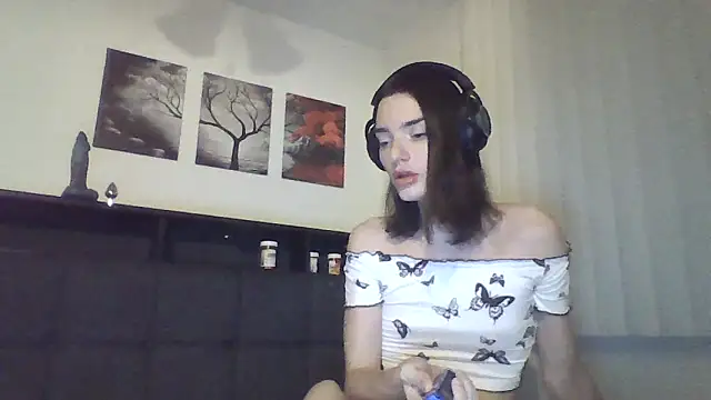 Snapshot of Luna_Samosienko chatting on 10/09/25, 12:11 Luna Samosienko online show from 10/09/25, 12:11