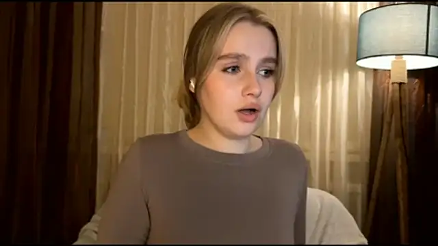 Snapshot of Sibriina_Liliya chatting on 04/04/26, 08:37 Sibriina Liliya online show from 04/04/26, 08:37
