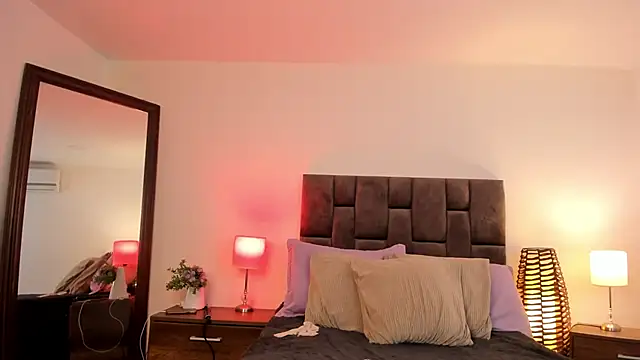 Aliccecullen online show from 12/05/25, 12:15