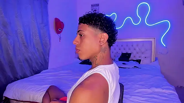 Snapshot of Glader31 chatting on 10/09/25, 06:08 Glader31 online show from 10/09/25, 06:08