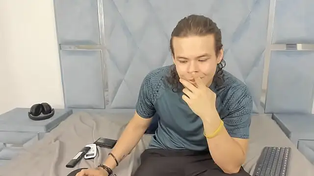 fallenangelsasm online show from 12/19/25, 08:33