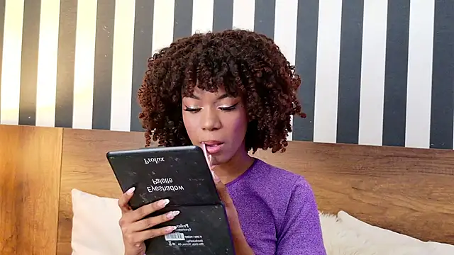 Stellaciel  online show from 10/27/25, 10:11