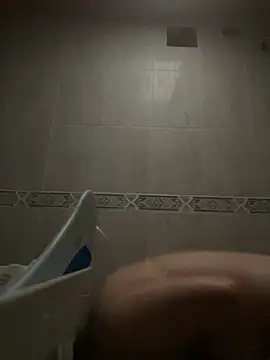 Aphrill online show from 11/06/25, 10:14