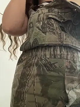 Aphrill online show from 11/22/25, 08:40