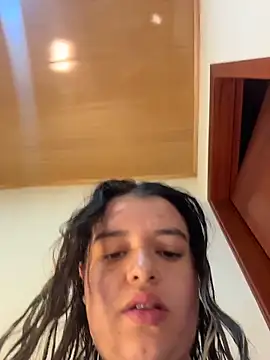 Snapshot of Aphrill chatting on 02/20/26, 12:29 Aphrill online show from 02/20/26, 12:29