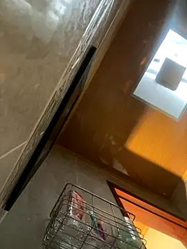 Aphrill online show from 12/01/25, 09:37