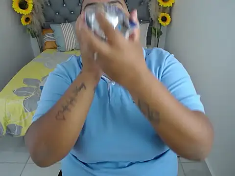 hotlesby valery online show from 04/01/26, 08:17