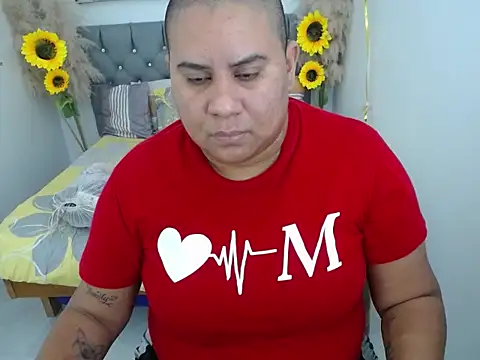 hotlesby valery online show from 10/29/25, 12:04