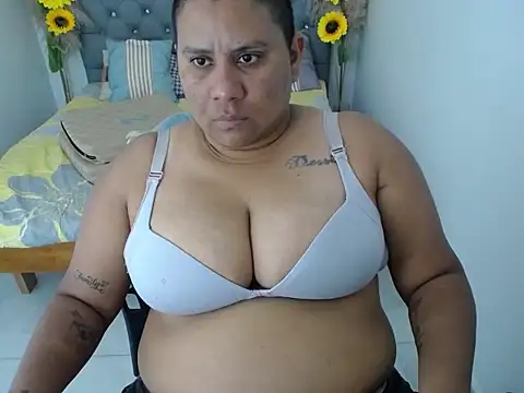 hotlesby valery online show from 12/22/25, 08:09