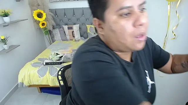 hotlesby valery online show from 10/07/25, 07:15