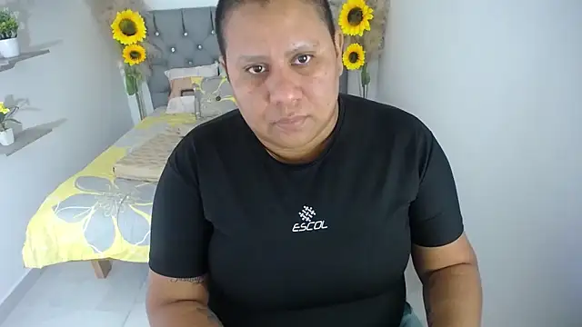 hotlesby valery online show from 11/21/25, 08:19