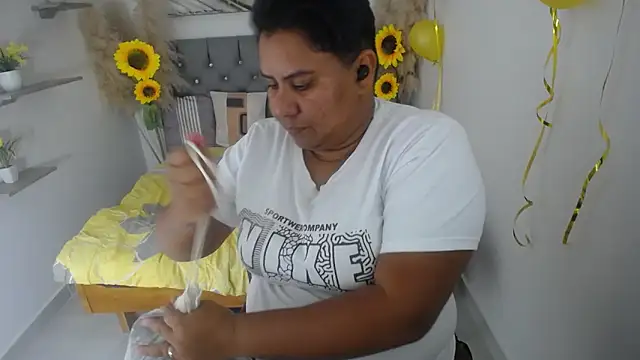 hotlesby valery online show from 09/24/25, 06:58