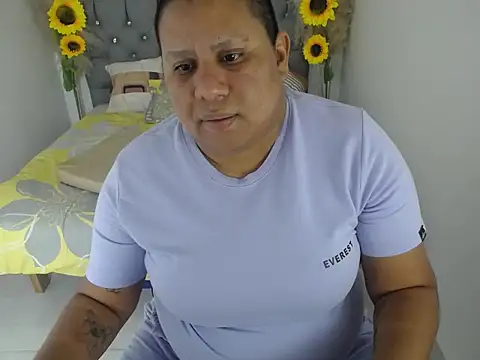 hotlesby valery online show from 11/22/25, 08:18