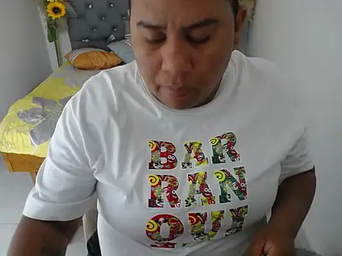 hotlesby valery online show from 02/13/26, 12:05