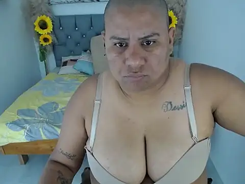 hotlesby valery online show from 01/07/26, 12:10